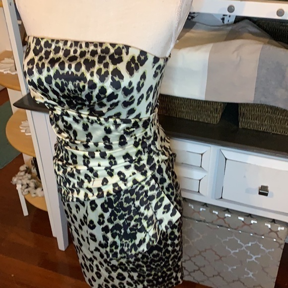 Alphorria Leopard Print Black/Tan Strapless‎ Mini Side Pleated Dress Size P/4 - Picture 2 of 12